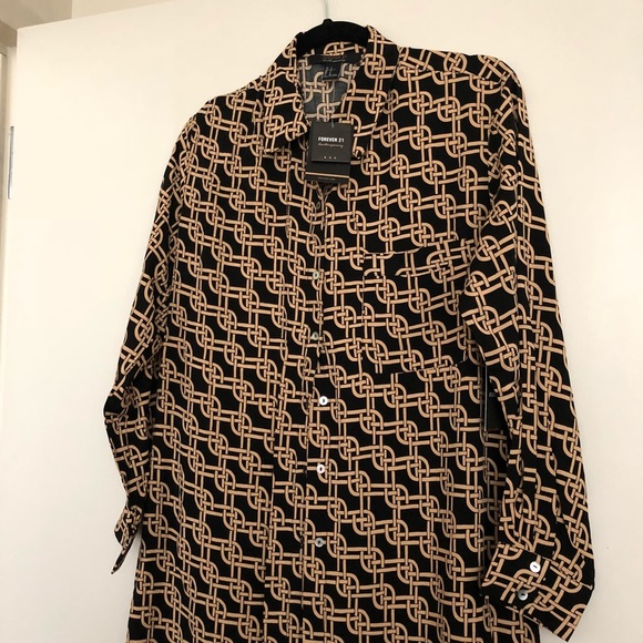 Chain Print Longline Shirt - Picture 6 of 6